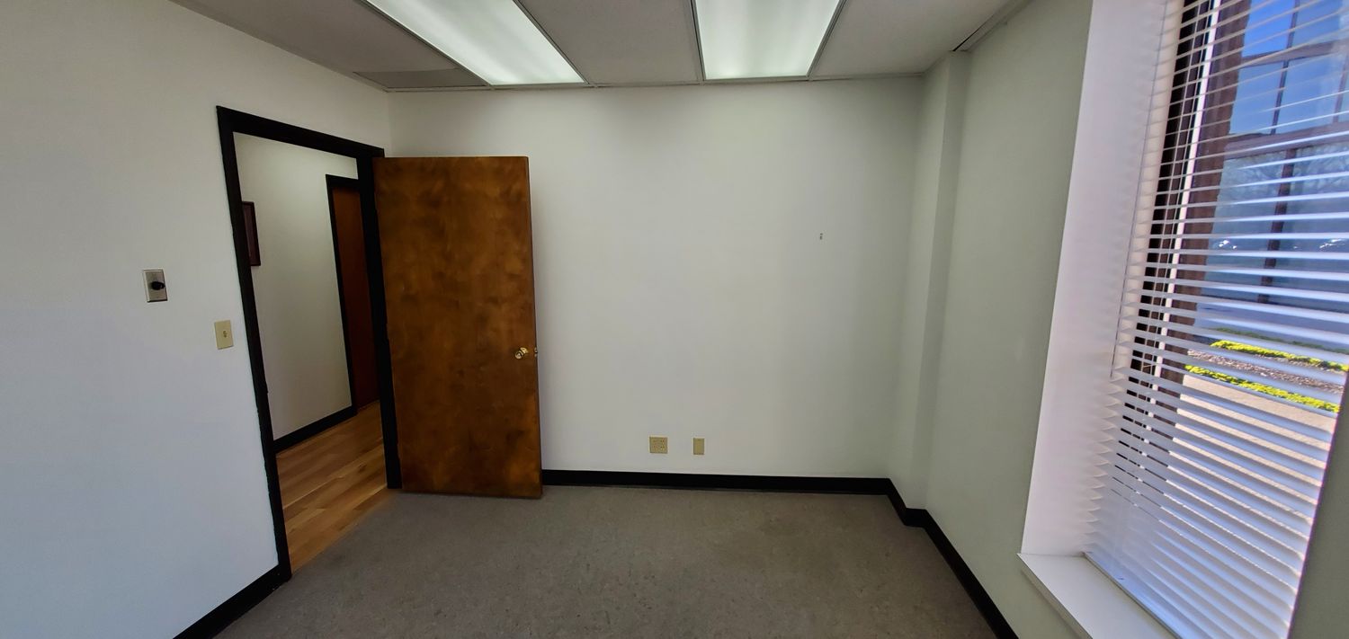 Suite 102